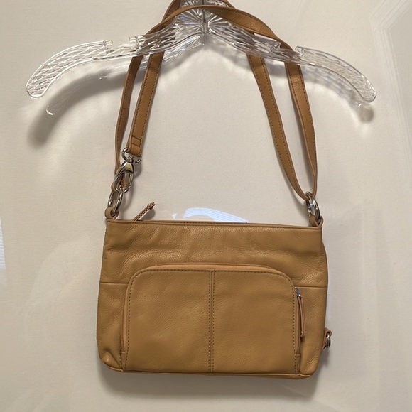 Tignanello bag! - Picture 2 of 8